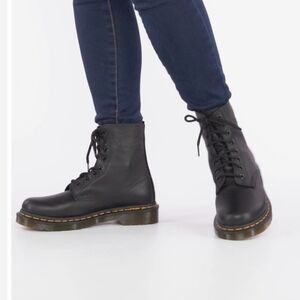 Dr. Martens Pascal Boots